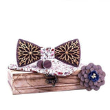 noeud papillon bois avec un tissu liberty des boutons de manchettes en bois et une broche en bois